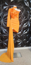Load image into Gallery viewer, FASHION NOVA FEATHER DRESS        SZ MED, BEST FITTING SZ SMALL
