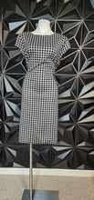 Load image into Gallery viewer, ASHLEY STEWART BOX PRINT DRESS       SZ 18/20
