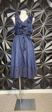 Load image into Gallery viewer, JONES NEW YORK SIGNATURE DRESS     SZ 8
