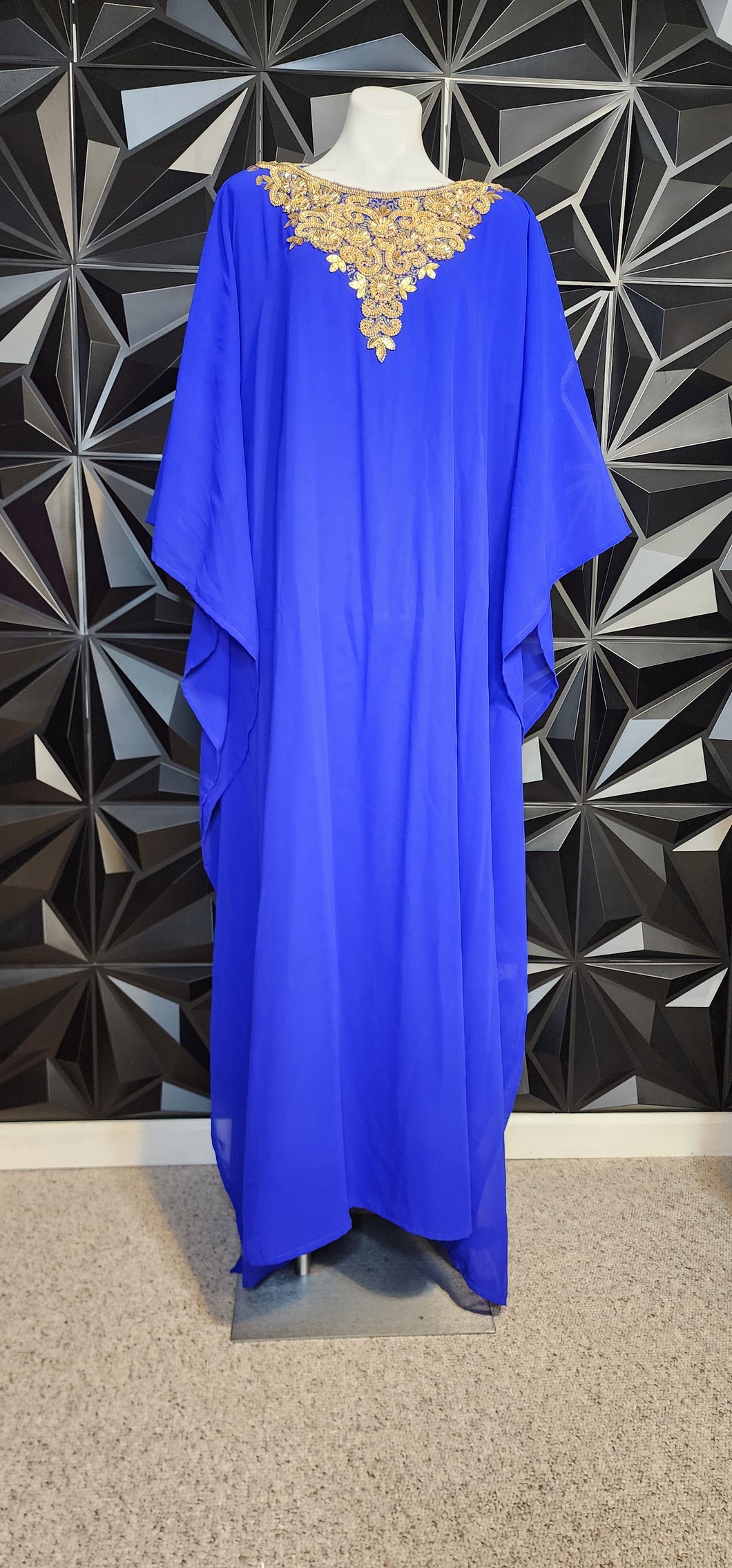 ANIIE ROYAL GOWN             SZ LRG-1X FITTING