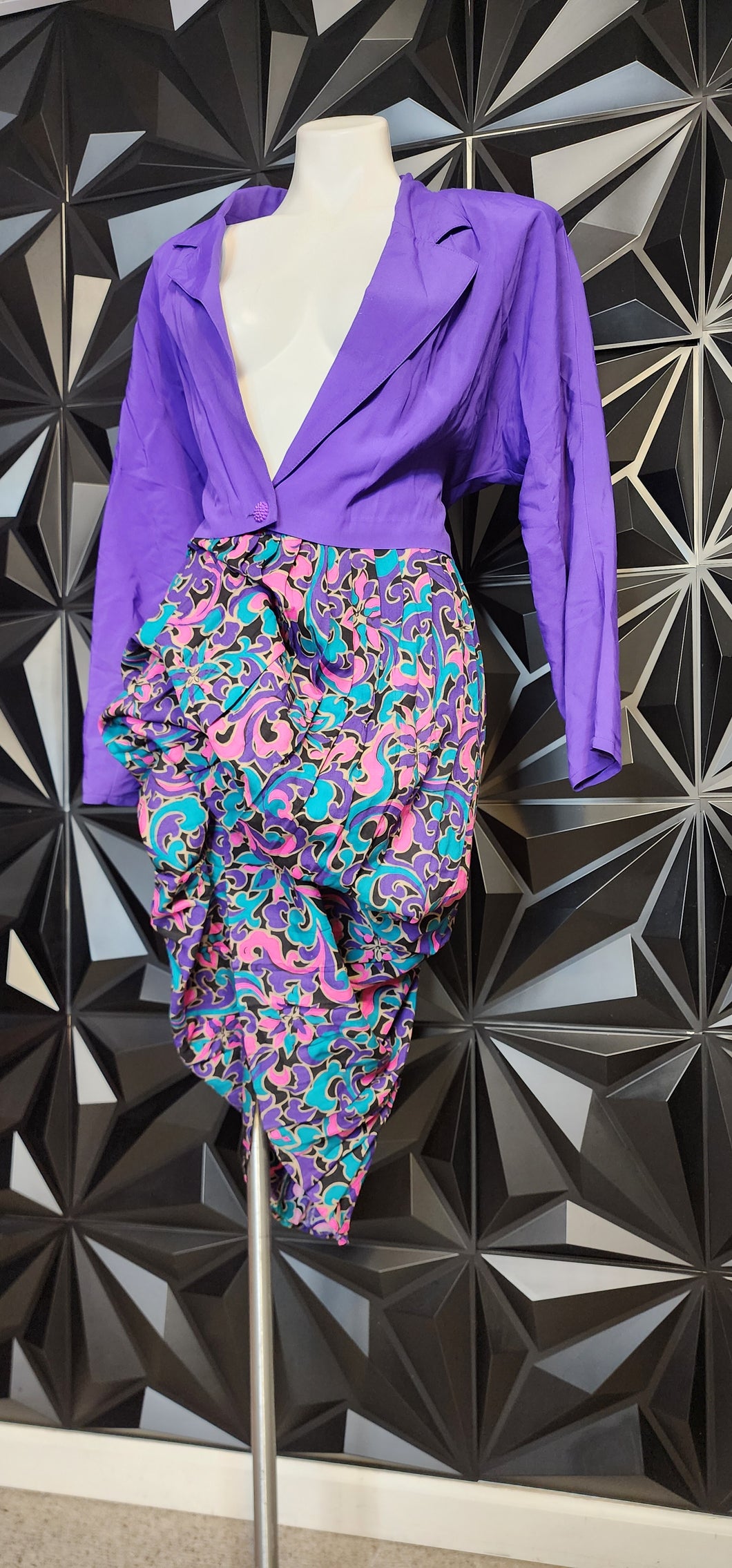 BENJAMIN A PURPLE CROP BLAZER      SZ 12 ( BEST FITTING 10)