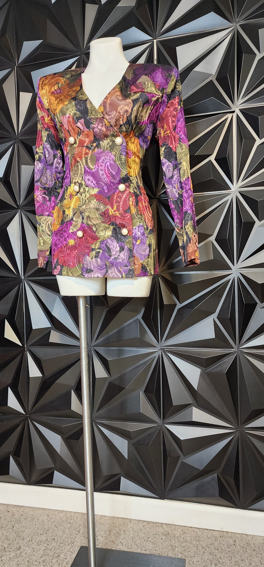 DIAMONDS RUN VINTAGE BLAZER       SZ 9-10, BEST FITTING SZ 8