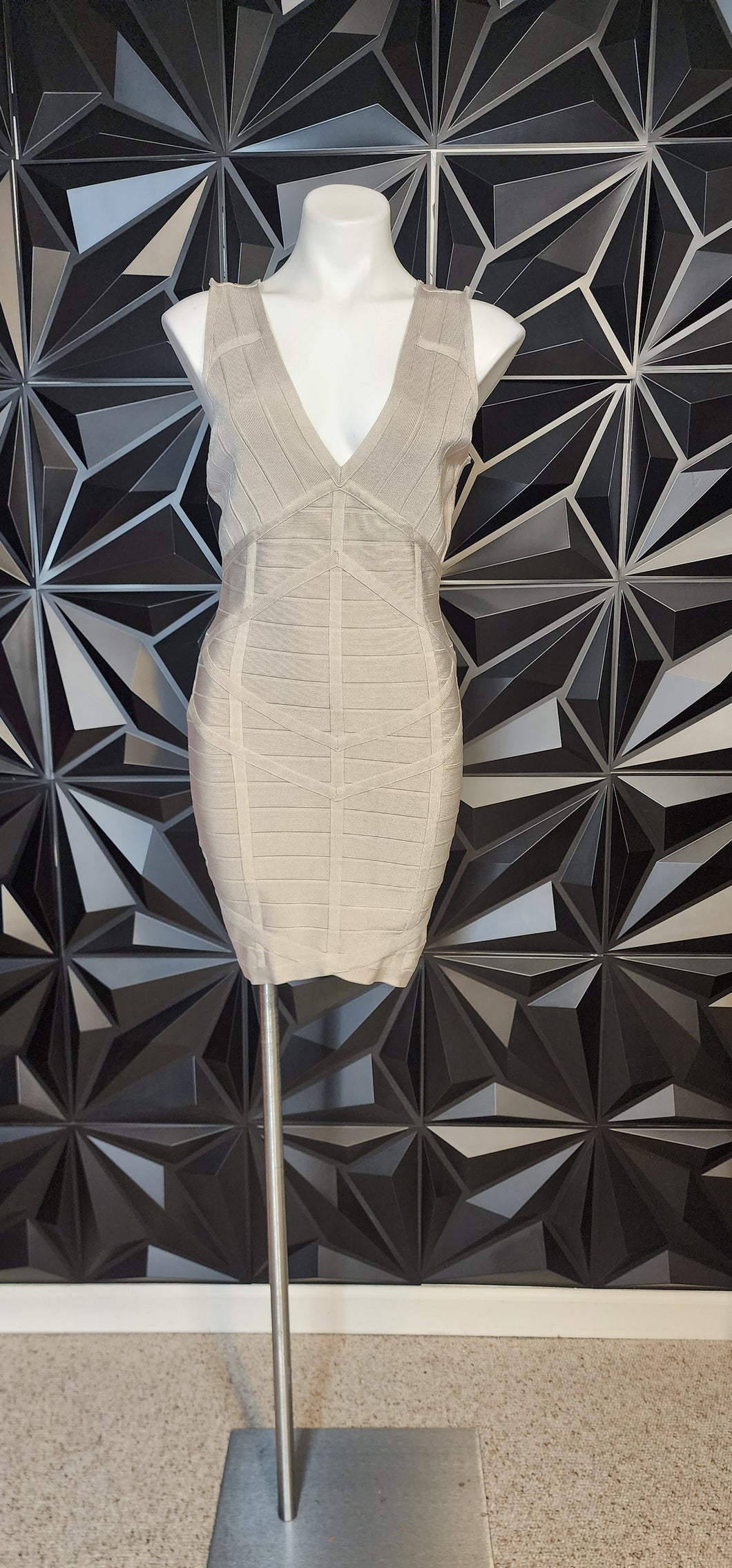 VENUS BANDAGE DRESS       SZ MEDIUM