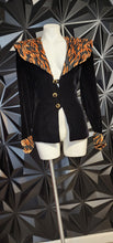 Load image into Gallery viewer, DAVE &amp; JOHNYY VELOUR VINTAGE BLAZER      SZ 13/14, BEST FITTING SZ 10

