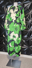 Load image into Gallery viewer, NWT ASOS FLORAL PRINT DRESS        SZ 4-6
