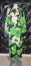 Load image into Gallery viewer, NWT ASOS FLORAL PRINT DRESS        SZ 4-6
