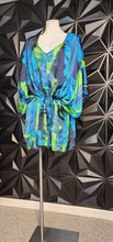 Load image into Gallery viewer, ADDED DIMENSIONS MULTICOLOR TOP       SZ 4X
