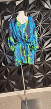 Load image into Gallery viewer, ADDED DIMENSIONS MULTICOLOR TOP       SZ 4X
