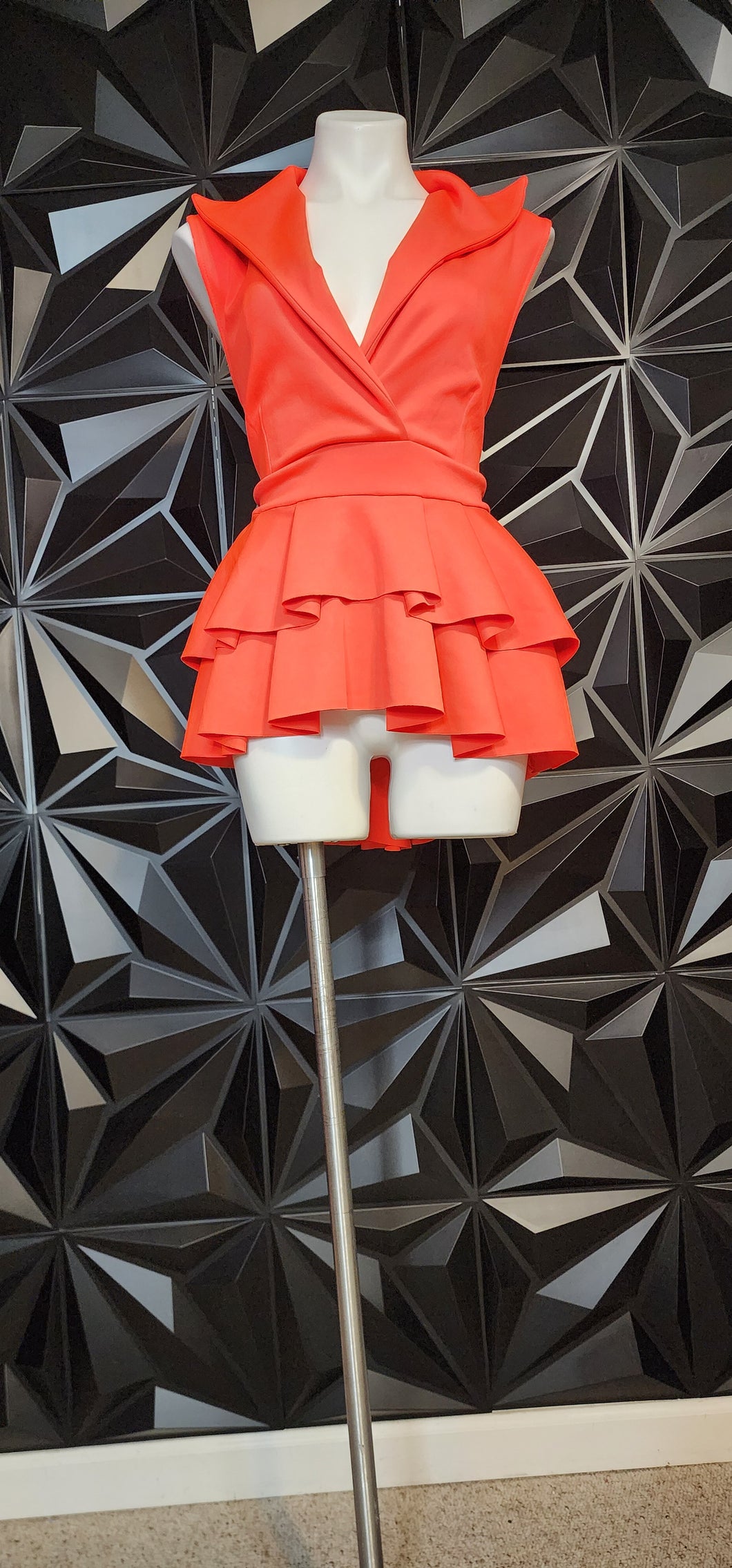 VENUS ORANGE HIGH LOW RUFFLED TOP       SZ 1X-2X