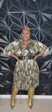 Load image into Gallery viewer, VINCE CAMUTO GOLD FLORAL BABY DOLL DRESS       SZ 3X
