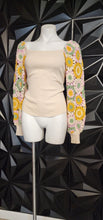 Load image into Gallery viewer, NWOT ENTRA KNIT ARM TOP     SZ LRG-XLRG
