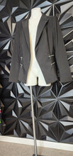 Load image into Gallery viewer, DKNY BLACK OPEN FRONT BLAZER        SZ 16
