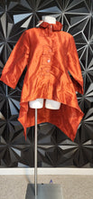 Load image into Gallery viewer, NWT STEP IN STYLE TOP/DUSTER       SZ ONE SIZE (NO LARGER THAN XL)
