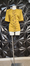 Load image into Gallery viewer, ZIG ZAG ARMY GREEN VINTAGE STYLE TOP       SZ UNTAGGED, SZ 10 FITTING
