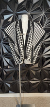 Load image into Gallery viewer, Akira Houndstooth duster       one size
