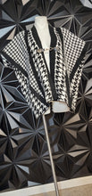 Load image into Gallery viewer, Akira Houndstooth duster       one size
