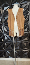 Load image into Gallery viewer, Shein curve brown tassel vest       sz 4xl (fitting 14-18)
