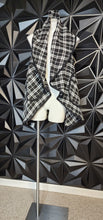 Load image into Gallery viewer, Box print open front vest      one size
