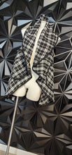 Load image into Gallery viewer, Box print open front vest      one size
