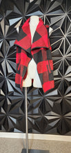 Load image into Gallery viewer, Plaid print vest       sz lrg
