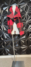 Load image into Gallery viewer, Plaid print vest       sz lrg
