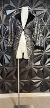 Load image into Gallery viewer, Patra long blazer        sz 6 (fitting a bit oversized)
