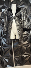 Load image into Gallery viewer, Patra long blazer        sz 6 (fitting a bit oversized)
