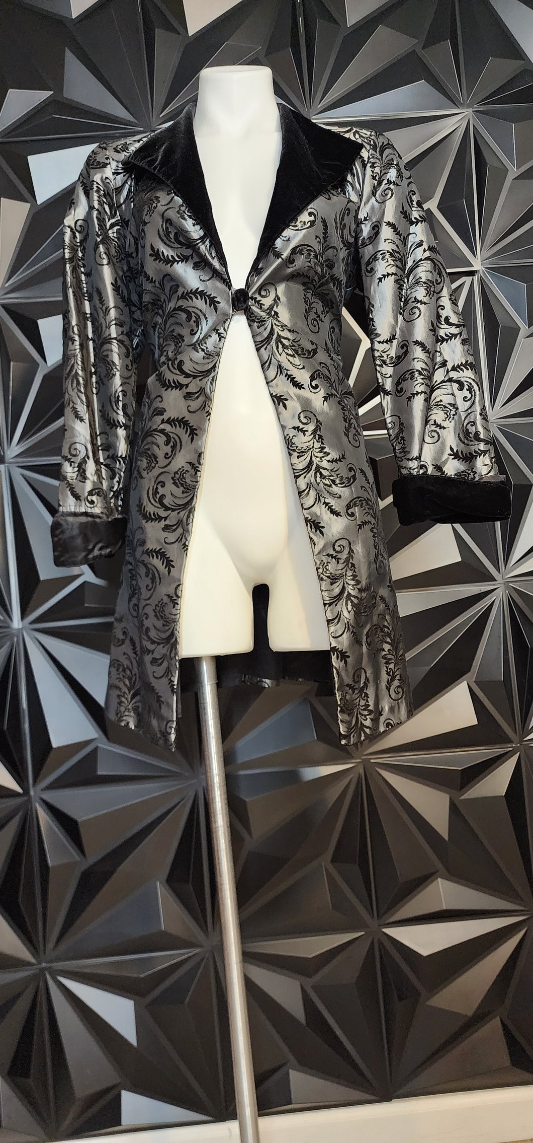 Patra long blazer        sz 6 (fitting a bit oversized)