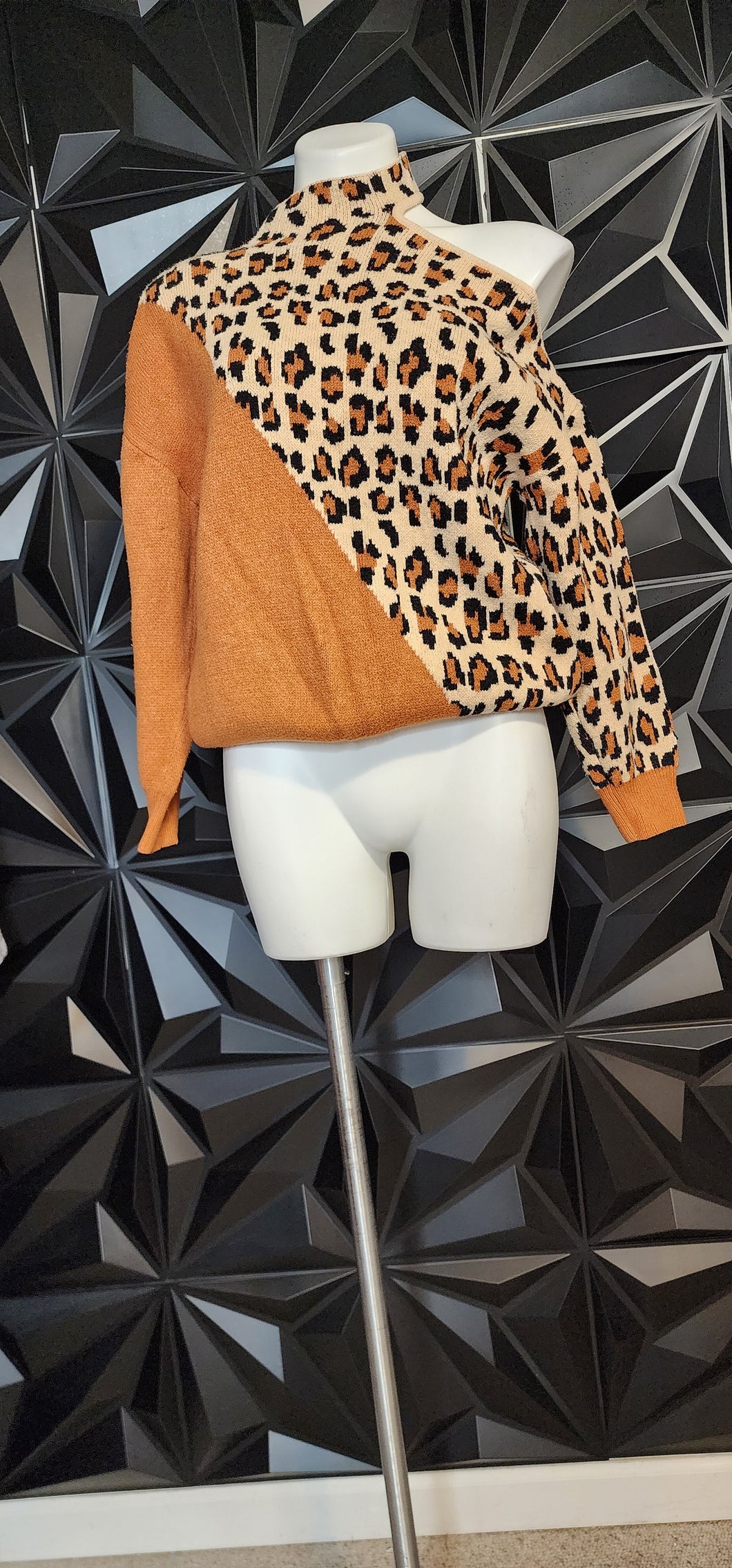 Shein leopard cold shoulder sweater       sz xl