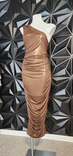 Load image into Gallery viewer, Fashion Nova bronze dress        sz 1x (12-14)
