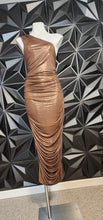 Load image into Gallery viewer, Fashion Nova bronze dress        sz 1x (12-14)
