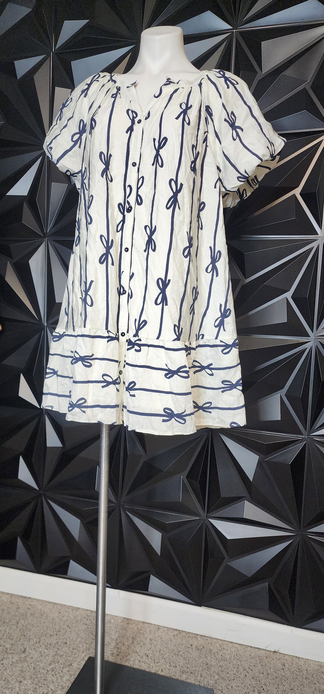 Umgee bow baby doll dress          sz med-lrg