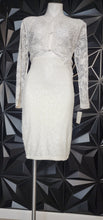 Load image into Gallery viewer, White sequin skirt           sz large (12)
