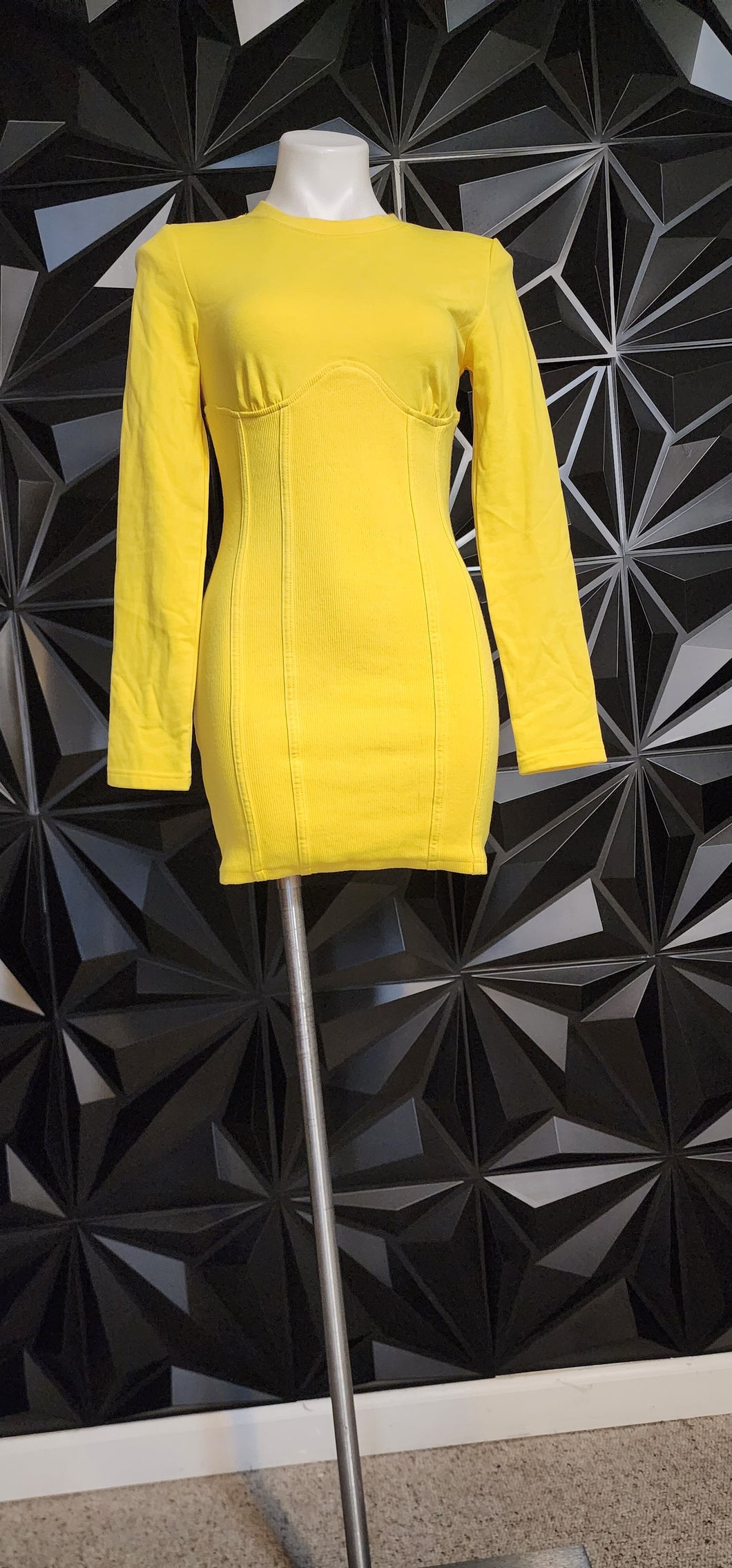 Akira yellow dress       sz small