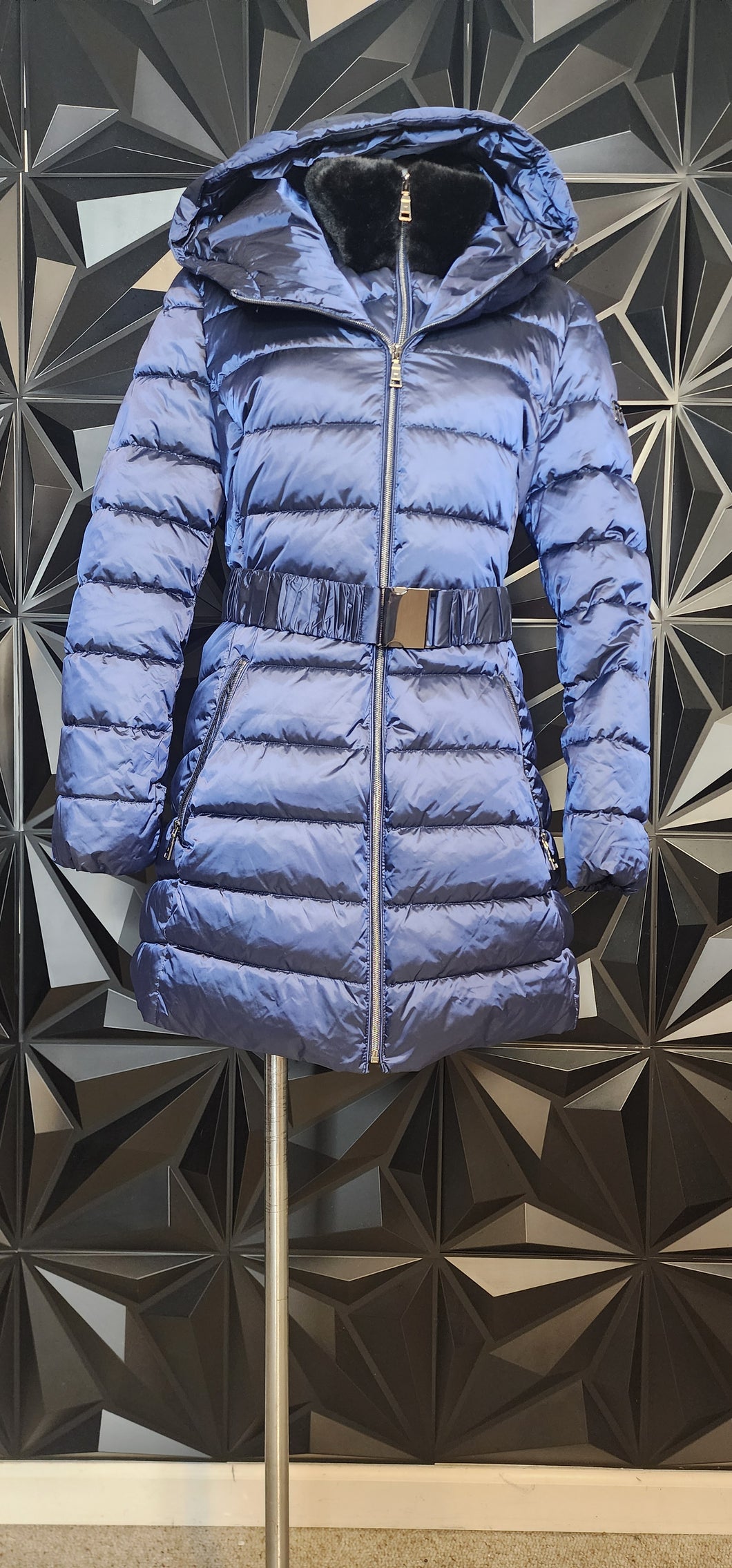 NWOT Tahari coat             sz large (10)