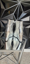 Load image into Gallery viewer, New Seychelles silver wedge heels             sz 10
