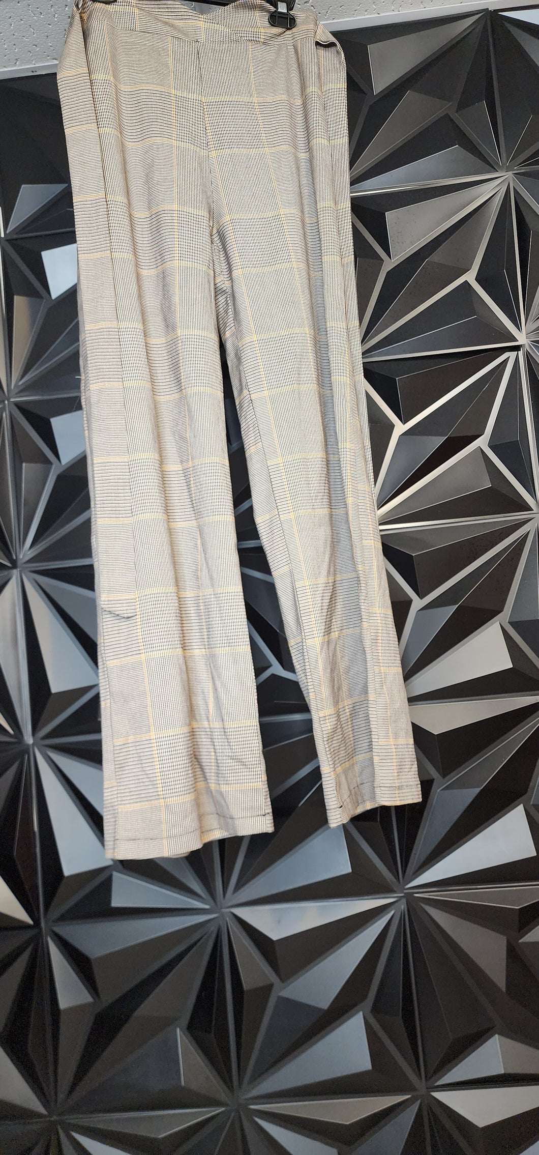 NWT Fashion Nova printed pants       sz lrg, fitting sz 8/10