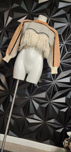 Load image into Gallery viewer, Cider fringe crop sweater      sz sm-lrg
