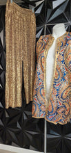 Load image into Gallery viewer, Cable and Gauge sequin pant         sz small
