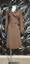 Load image into Gallery viewer, Shein houndstooth dress         sz xl
