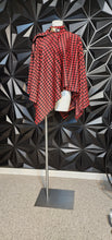 Load image into Gallery viewer, Anne Klein houndstooth poncho           sz lrg (one size)
