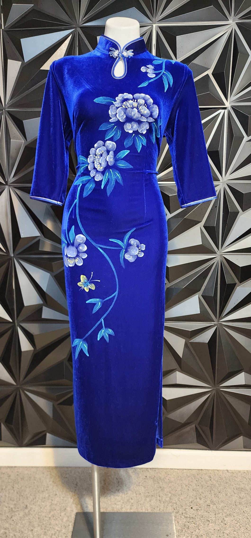 Chinese floral print velour dress          sz xxl, best fitting sz 10/12