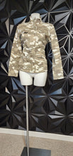 Load image into Gallery viewer, Kensie camo jacket           sz med
