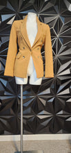 Load image into Gallery viewer, Bar III camel blazer        sz small
