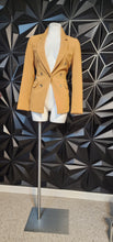 Load image into Gallery viewer, Bar III camel blazer        sz small
