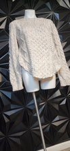 Load image into Gallery viewer, Aran sweater market        sz med -lrg
