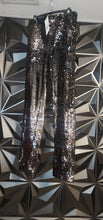 Load image into Gallery viewer, Nwt Zara sequin pants        sz lrg, best fitting sz medium (8/10)
