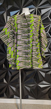 Load image into Gallery viewer, Ankara style top          sz untagged best fitting sz xl/1x

