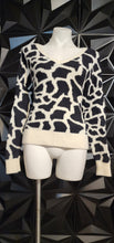 Load image into Gallery viewer, Loft print crop oversized sweater             sz med-xl
