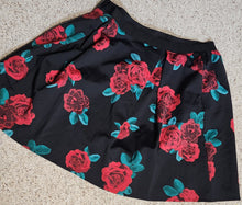 Load image into Gallery viewer, Lane Bryant floral flare skirt         sz 22/24
